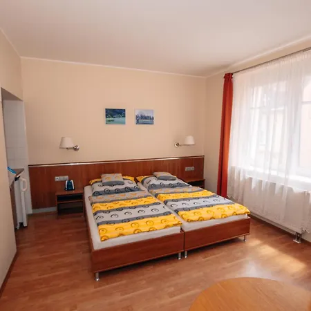 Penzion Fan Karlowe Wary Zewnętrze zdjęcie